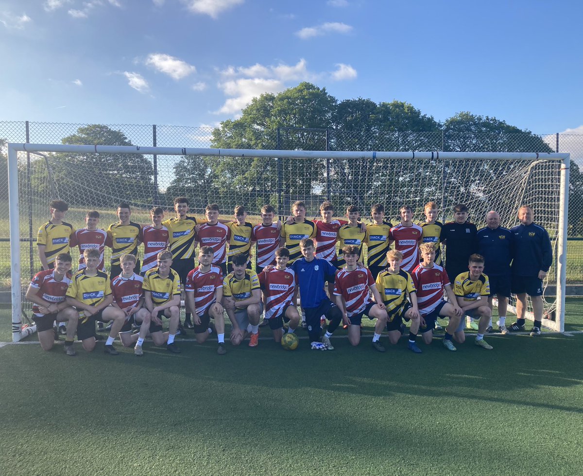 Last training session of the 22/23 season for the Stars Youth tonight ….a full match on Pont 3G. Great to see 28 players enjoy it with their mates. Bit of a break now before getting into our 23/24 preseason. Well done lads 👏🏻👏🏻👏🏻😎⭐️⭐️⭐️⭐️