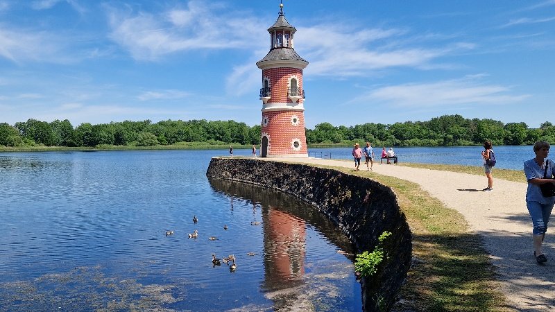 miplotex's tweet photo. #Moritz war's, #Kurfürst von #Sachsen
#LustundJagdschloss #Moritzburg
#Pferde #LandgestütMoritzburg 
#Künstler der #Brücke entdecken #MoritzburgerTeiche
@KollwitzHaus ihr letzter Wohnort, heute Gedenkstätte
Ganz schön viel für ein großes Dorf in einer wunderbaren Landschaft 😀 https://t.co/kBtsNOnVkL