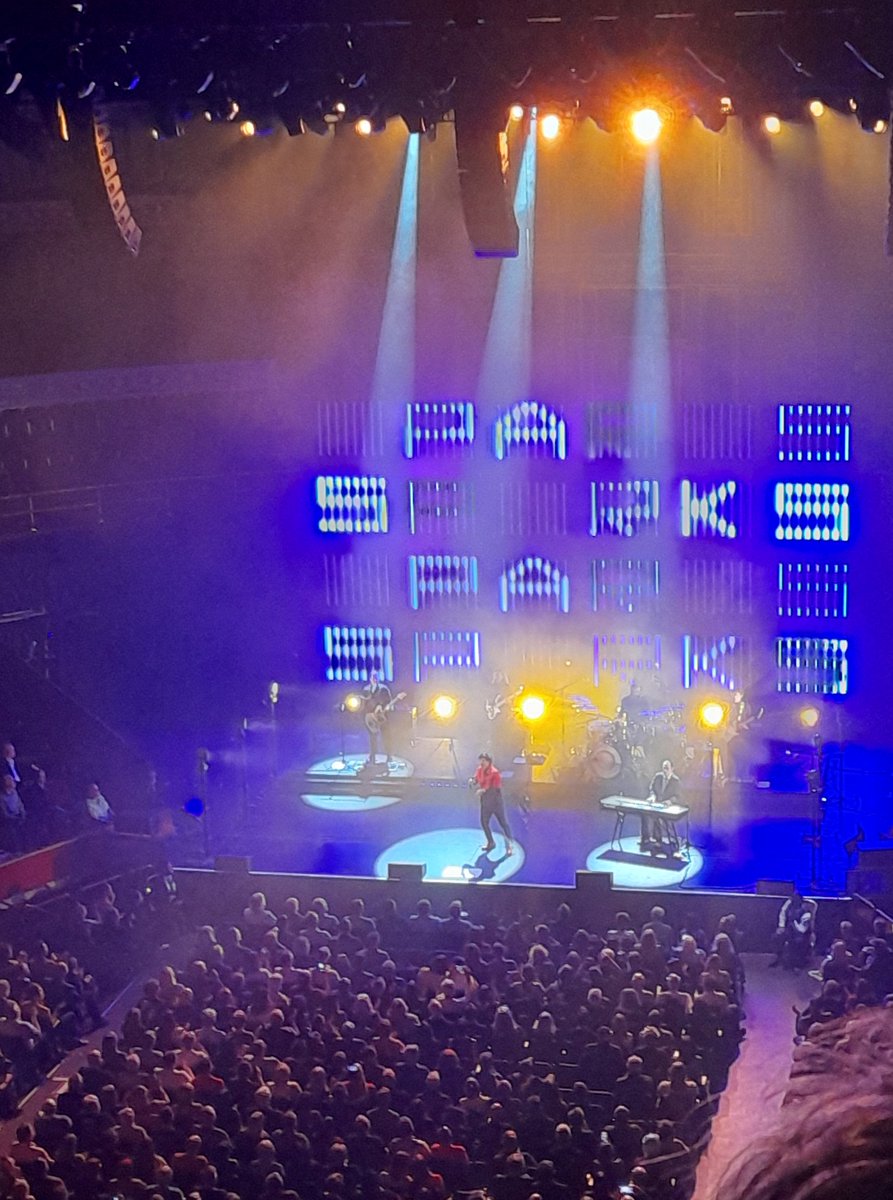 ceefaxsteve's tweet photo. @bogl Always a pleasure to see you and the Mael brothers. https://t.co/H3aYx7Ff89