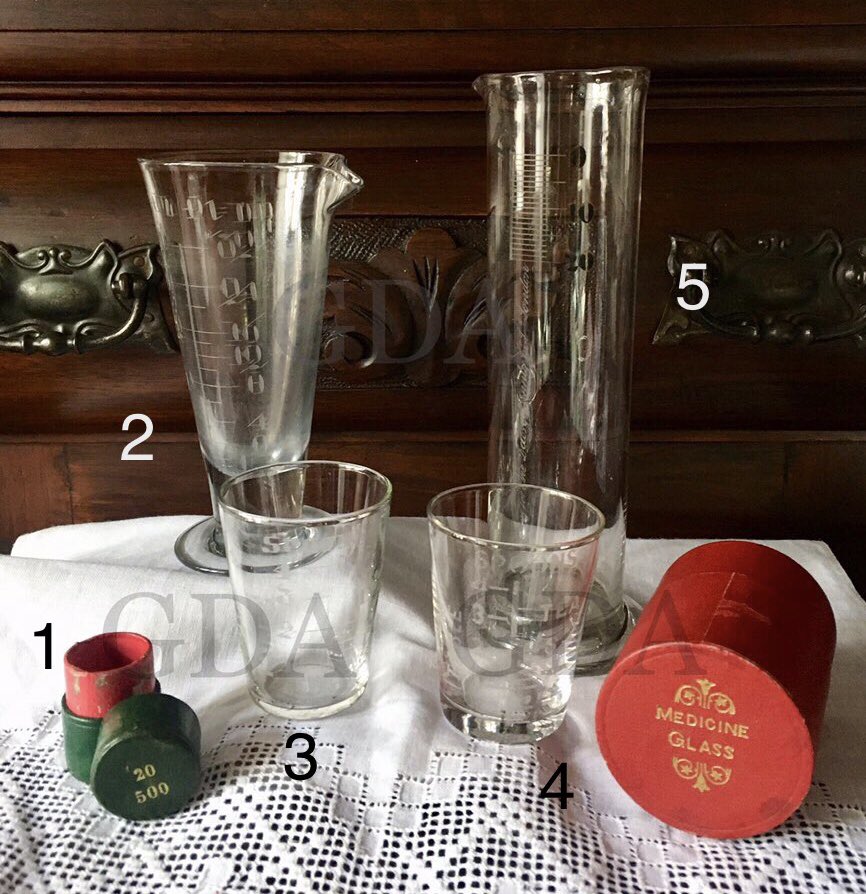 New 🌟
A fine selection of medicine and measuring glasses.
DM or see at,
Dieudonneart.com/antiques

#ForNetworking #MakersHour #equestrianhour #Gifts 
#vintageshowandsell #vintage #yorkshirehour #antique 
#westmidlandshour #medicine #FathersDay2023