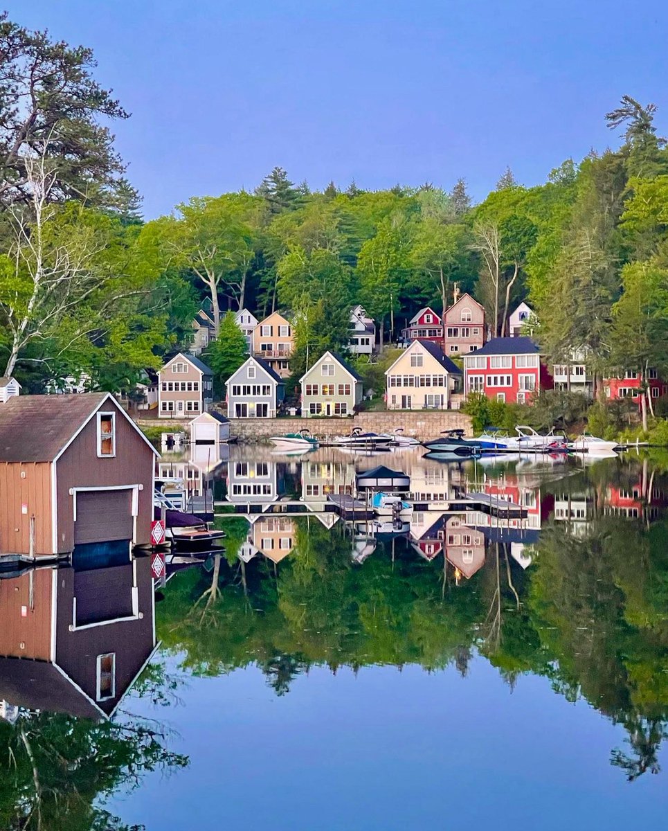 Calm waters in Alton Bay #lakewinnipesaukee