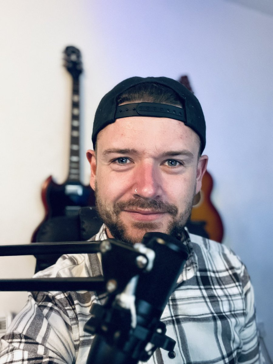 D_T_M___'s tweet photo. GOING LIVE 🔴

WE ARE BACK!!

ALAN WAKE &amp; BAKE TIME 🔦 

POP YOUR LITTLE BATTERIES OUT!!

 https://t.co/ssONvunEBp

#twitch #twitchaffiliate #alanwake #alanwake2 #horror #jumpscare #ps5 #live #livestream #twitchstream #trend #fyp https://t.co/19dGK7mizB