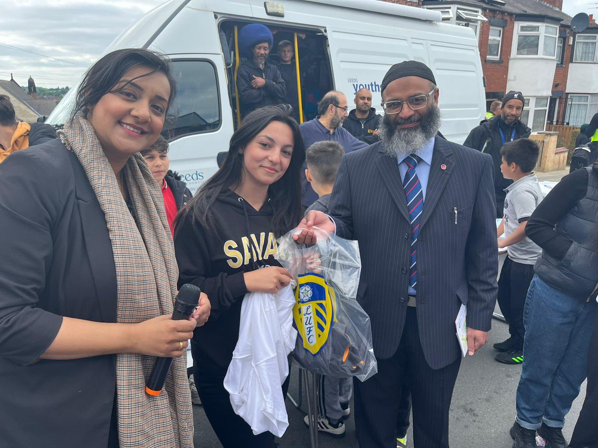 AsgharLeeds's tweet photo. An absolutely magical Family Playstreets Day @ J.S.H today, lots of activities, stalls, games, bouncy castle and bbq…
A day full of fun for all the family and the community to enjoy…
Our heartfelt thanks to Junior Sports Hub from #Cllr Arif Hussain #Cllr Salma Arif #Asghar Ali https://t.co/ERnUYzQlvj