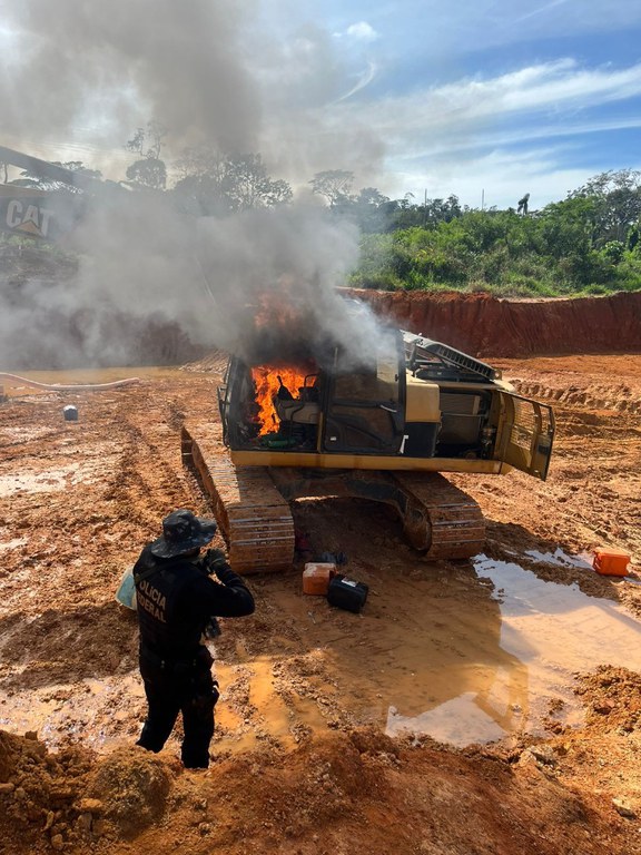 FENAPEF's tweet photo. PF deflagra a operação URU PRAESIDIUM contra garimpos ilegais em terra indígena

https://t.co/yNEzgqwrsf https://t.co/hzvYqteUjv