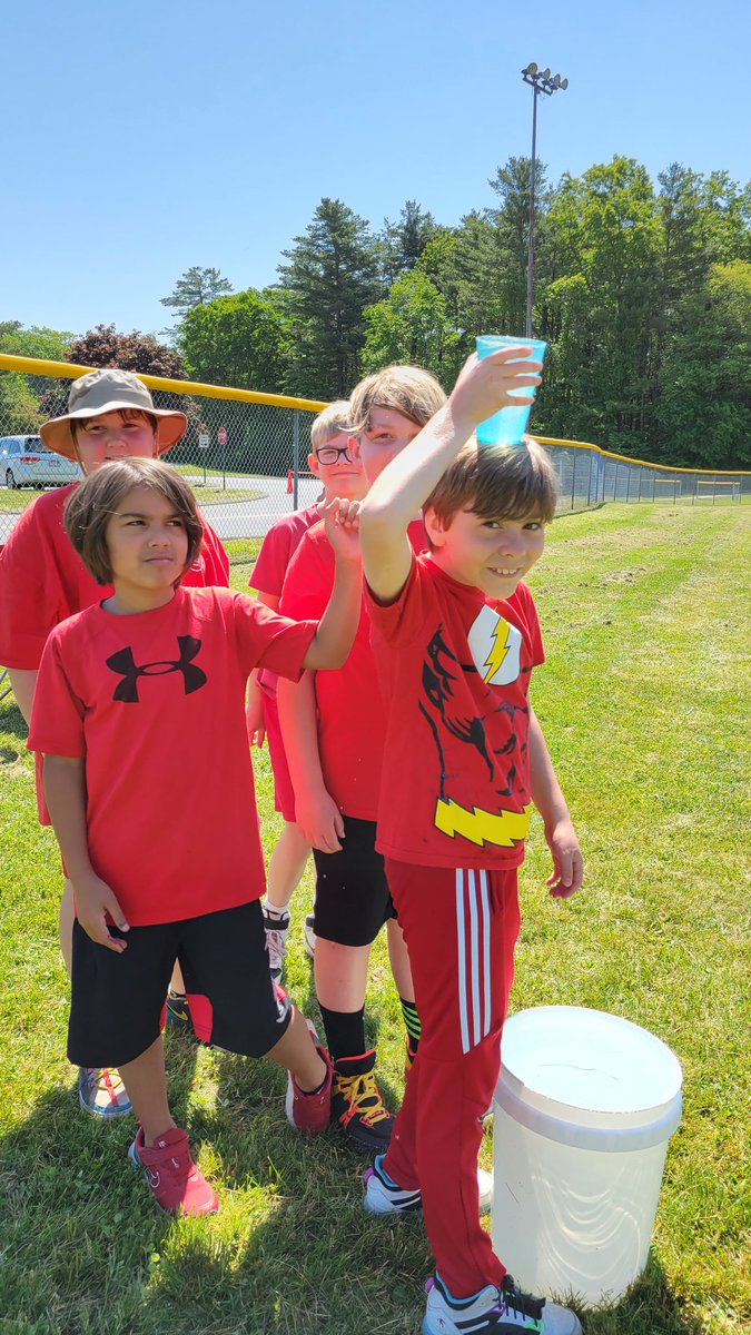 CHCSprincipal's tweet photo. Fourth grade field day fun! https://t.co/VOkbQJ06S0