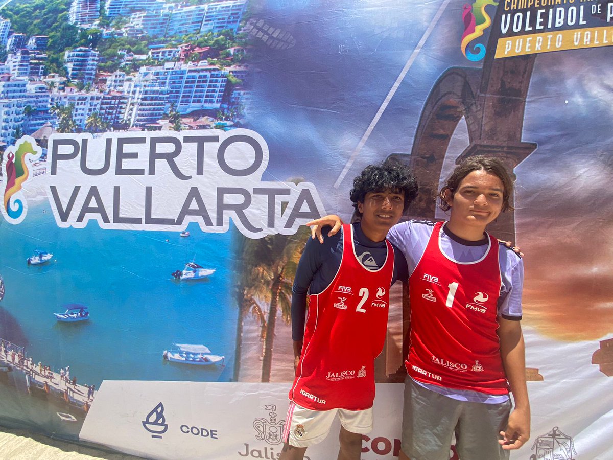 UNIVAVallarta's tweet photo. Felicitamos a los alumnos Alan Gómez e Ian Dávalos  de 2do semestre de Bachillerato; y Carmen Macías Vaca de la Licenciatura en Mercadotecnia.
Quienes participaron satisfactoriamente en el Campamento Juvenil Nacional Puerto Vallarta 2023. 
#CampeonatoVoleibolPuertoVallarta https://t.co/v8zuSgsA8L