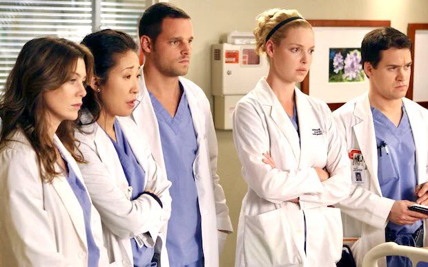 The_GreyMethod's tweet photo. my favorite part of grey’s anatomy has always been the original interns. the end of season 19 is the official end of this magic group. where does the good go?❤️ https://t.co/8407YAhWjY