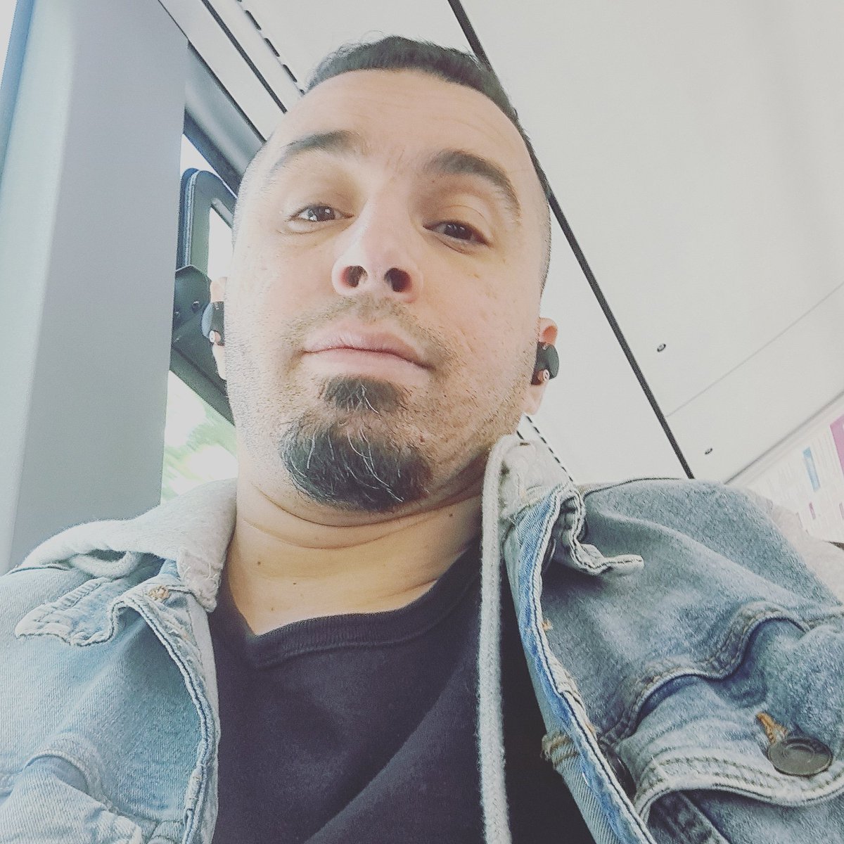 FFC_Kanpai's tweet photo. Salut à toutes et à tous.
J'ai renommé le compte @Team_ffc pour en faire le Twitter officiel de la #TeamFFC , je recrée donc un compte pour moi, pour partager des choses sympa et tout ce qui peux se passer sur mes réseaux.
Au plaisir de partager avec vous !
#StreetFighter6 https://t.co/MwtU7QvB6R