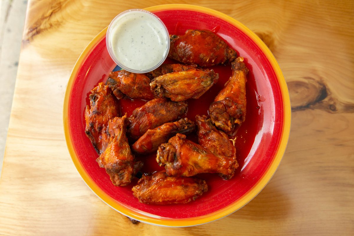 PastolisPizza's tweet photo. We just can't get enough of this 😍 Wings https://t.co/5LmrcbACyr