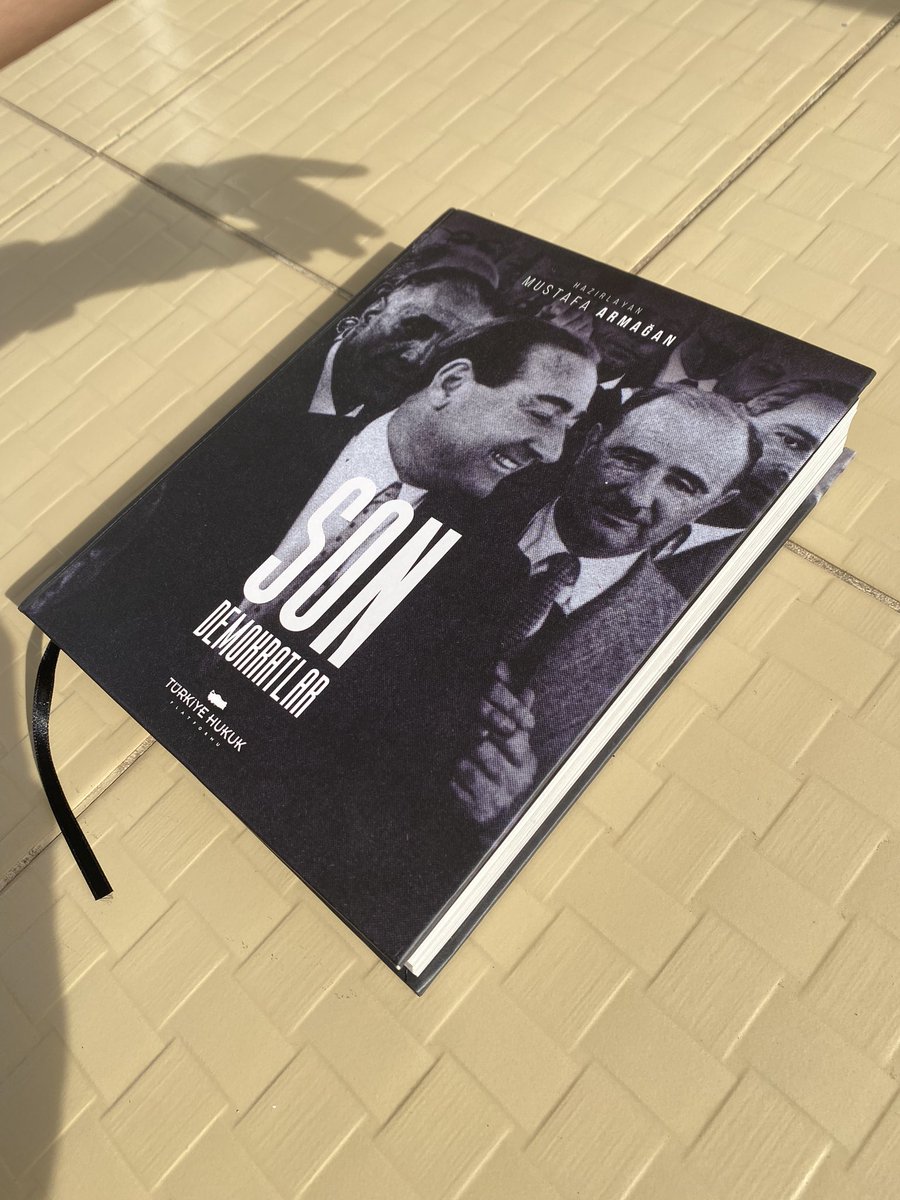“Türkiye halkı Tek parti idaresinden bunalmış, ülkenin yönetilmesinden şikayetçi. Bu şikayetleri bir ümide çevirmişler. Demokrat Parti o ümidi temsil etmiştir.” S. Demirel Son Demokratlar’a anlattı.
#sondemokratlar <a href="/mustafarmagan/">Mustafa Armağan</a>