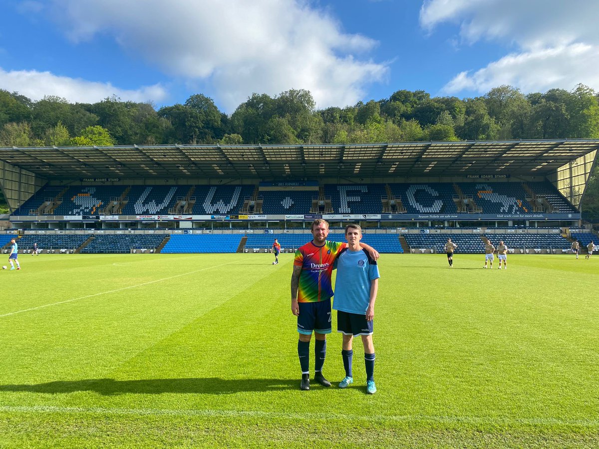 Coach_CharlieL's tweet photo. Great to play a game of football at the home of @wwfcofficial joined by @NathanBingy 25 years of playing together, but this evening on opposite teams β½οΈ
#adamspark #wycombewanderers #football #footballmatch #staffgame #wwfc https://t.co/TUsNX0XSvr