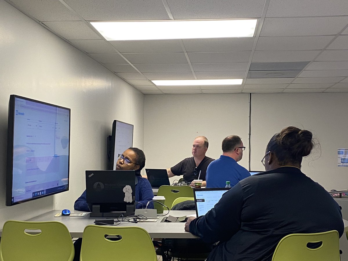 “Rethinking Social Studies using Newsela Resources” …another great PD today with <a href="/MobilePublicSch/">MobilePublicSchools</a> history teachers! <a href="/Newsela/">Newsela</a> trainers are awesome!