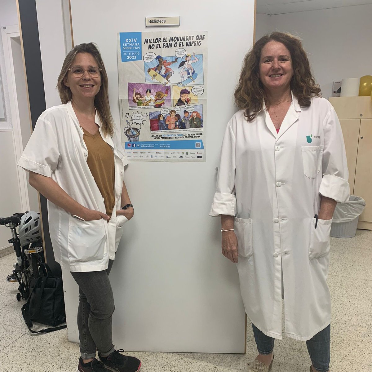 CAPSBEsq's tweet photo. Avui, #Diamundialsensetabac, els centres de #CAPSBE han fet diverses activitats per ajudar els pacients a deixar de fumar. Taules informatives, xerrades i sessions de treball perquè coneguin que als CAPs els ajudem a dir adéu al tabac. #CapLesCorts #CapCasanova #CapComteBorrell https://t.co/OTmeKiRo0h