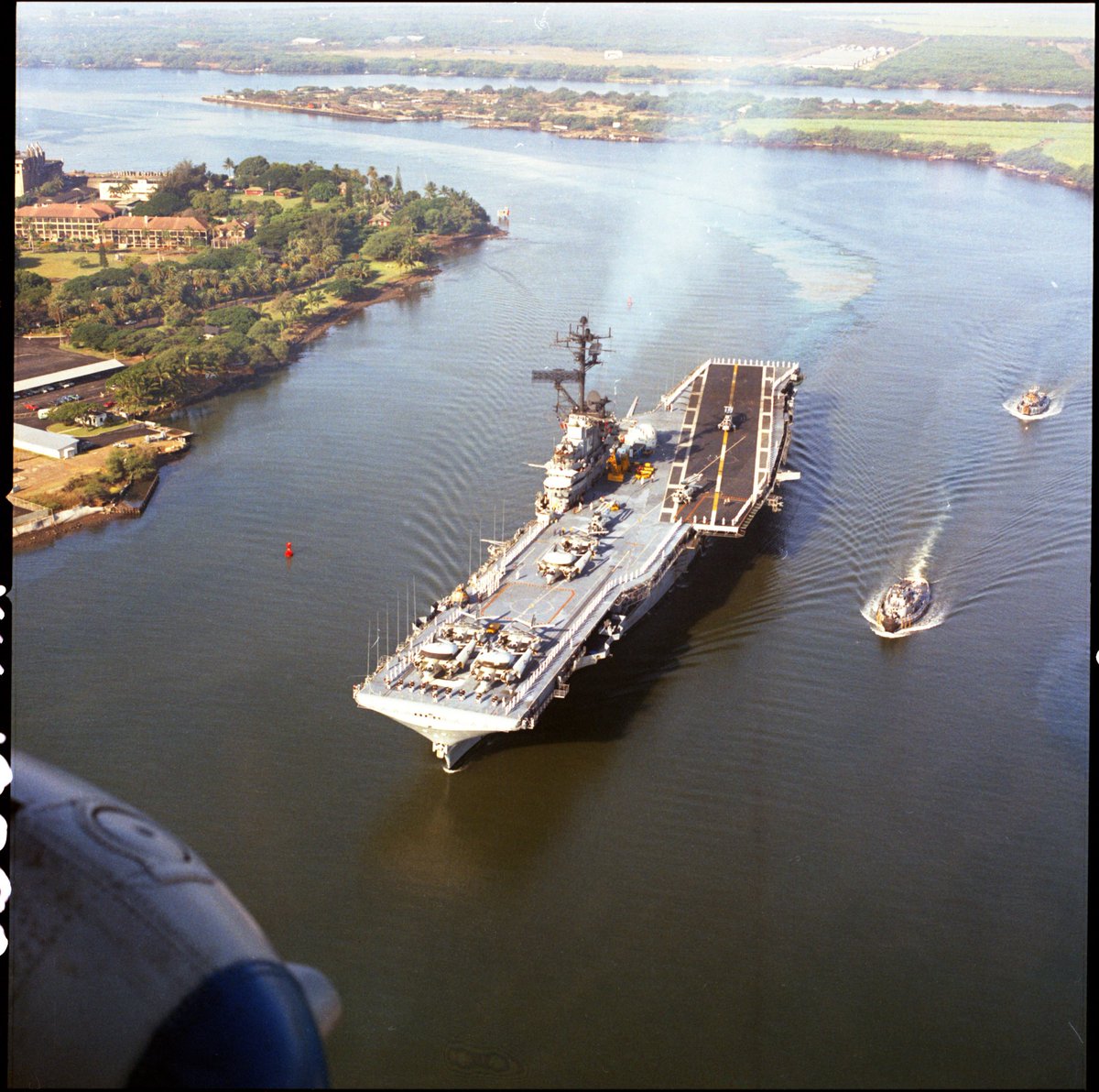 Boneyardsafari's tweet photo. Flashback to July 1969 with USS Hornet CVS-12 returning to Pearl Harbor after recovering Apollo 11 (Hornet + 3). #apollo11 #usshornet #cv12 #cvs12 #pearlharbor #aviationsafari #aviationpreservation #boneyardsafari https://t.co/dSHr0FXSC8