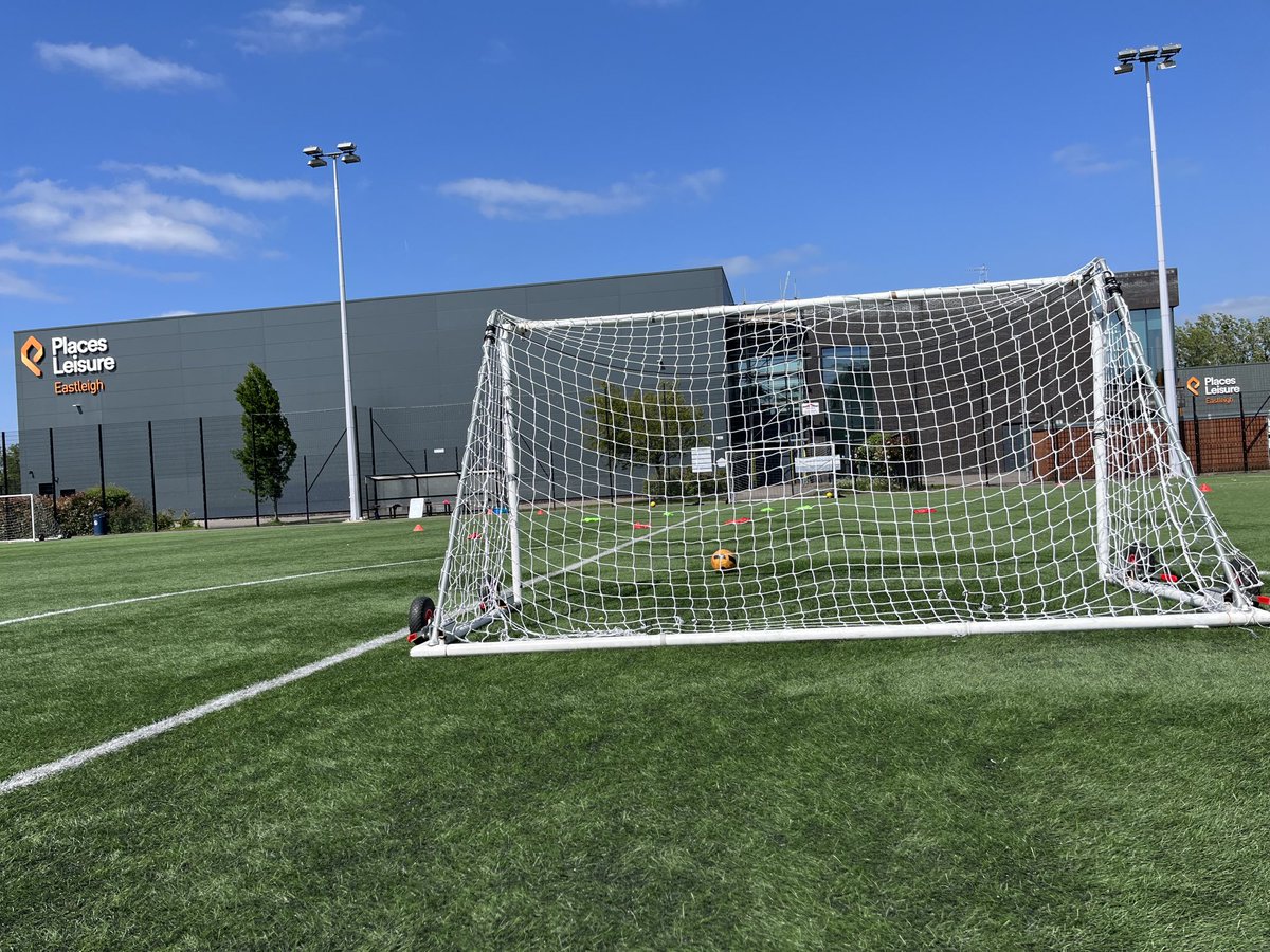 l3savage's tweet photo. Enjoyed delivering Penetration Principle Of Play on the #TLAL for @EliteFootballDC with @wai8ird yesterday.
Technical outcomes #Pass #Dribble #ForwardRuns #Finish ⚽️ https://t.co/IQzuIb0cop