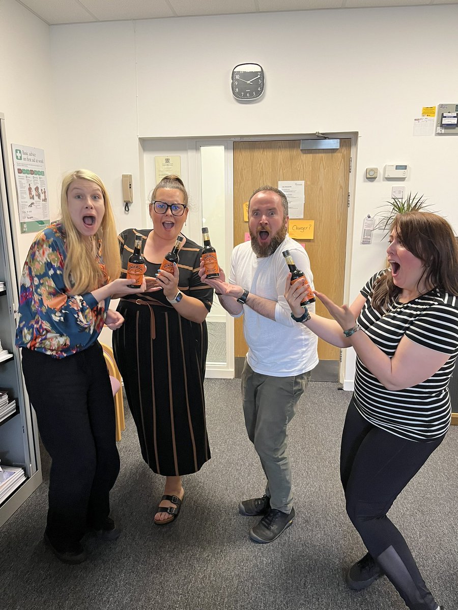 Introduced my Scottish pals @CareOpinionScot to the delights of @HendoRelish This was genuine excitement! ❤️ #madeinsheffield