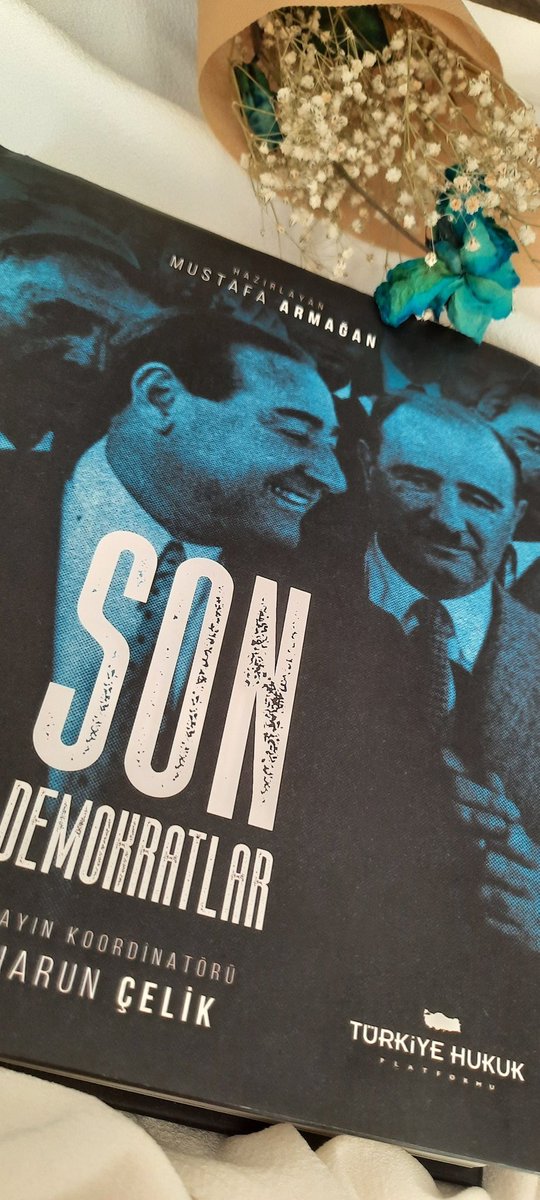 Devletin halka bakışı “Cahil insanlar ile bizim oyumuz aynı mi olacak?” gibi bir barıştan ibaret. Demokrat Parti’nin yıktığı en önemli hususlardan biri budur” S. Demirel Son Demokratlar’da
#sondemokratlar