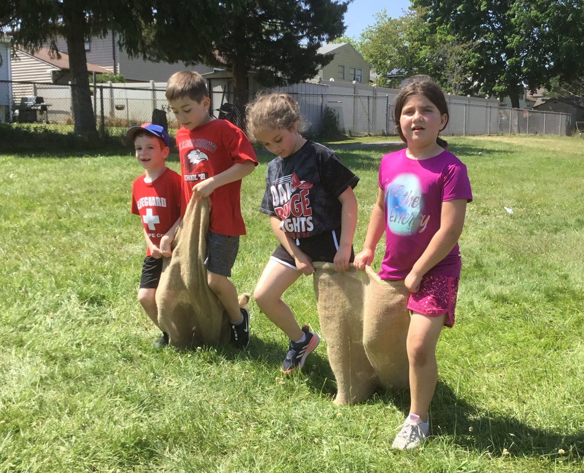 FeehanORH21's tweet image. We had so much fun at Field Day today! Thank you, School 21 PTO.😍 @ORHEagles21 #WeHelpChildren #makingitfun