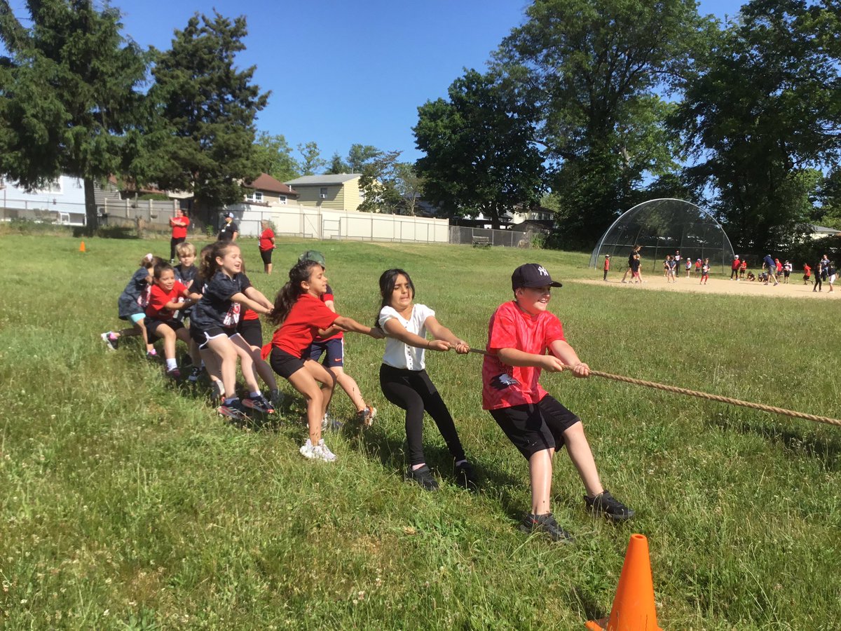 FeehanORH21's tweet image. We had so much fun at Field Day today! Thank you, School 21 PTO.😍 @ORHEagles21 #WeHelpChildren #makingitfun