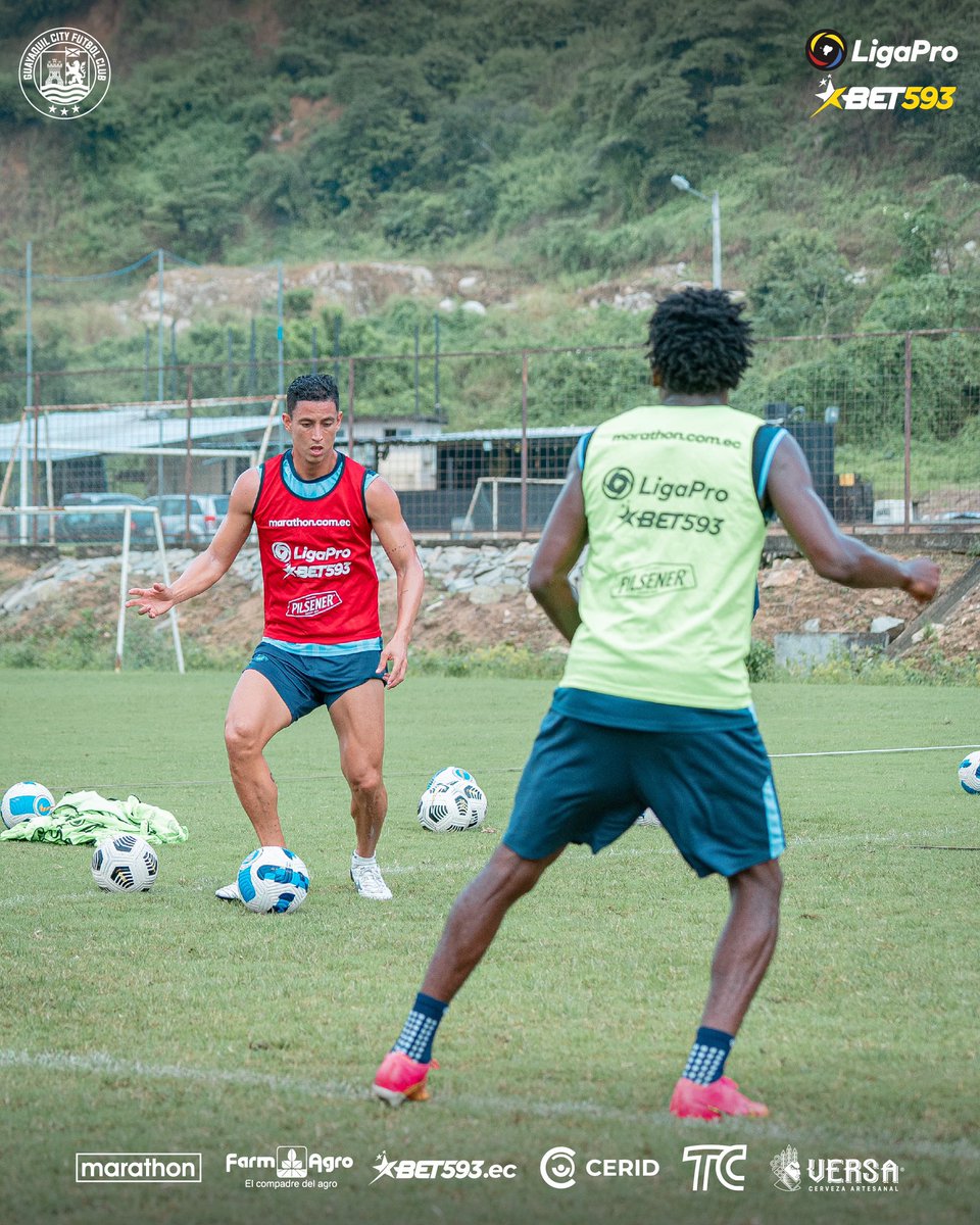 GuayaquilCityFC's tweet photo. 💪🏼¡Jornada de miércoles! 

☑️ De la mano de nuestro DT 👨🏻‍🏫 @pogaso, trabajamos pensando en el encuentro ante @TecnicoUOficial 

📍 Club Hanna 

#VamosCity #ElEquipoDeLaCiudad #LigaProBet593 #Bet593Oficial https://t.co/jtoKVM4K1d