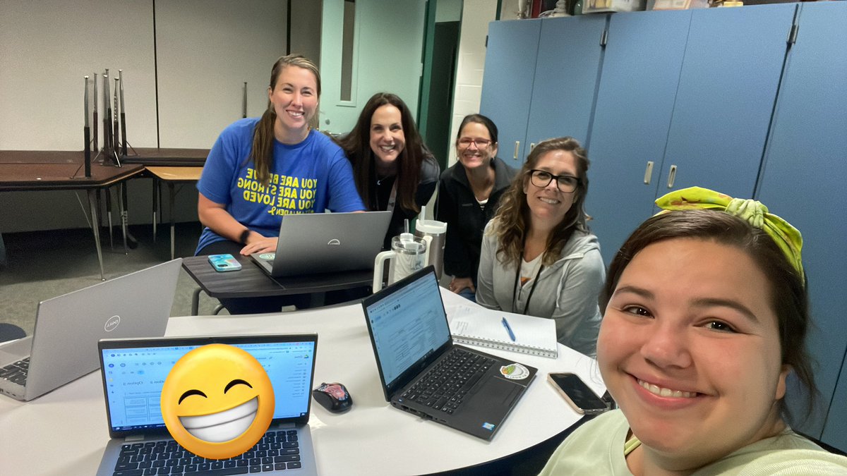 a_armstrongSFE's tweet photo. The best fourth grade team already planning for next year! @HumbleISD_SFE @MrsC_SFE @jaimelynncate @Feagins4th https://t.co/a3lH71Z0Zc