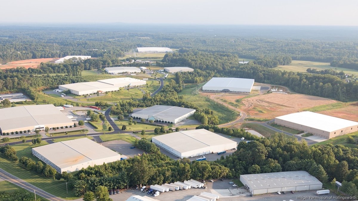 Developer to build two more specs in Mocksville 
buff.ly/42etT2Q #realestate #industrial #supplychain #logistics #construction @NAIOPPT @ptpNC @NCCarolinaCore