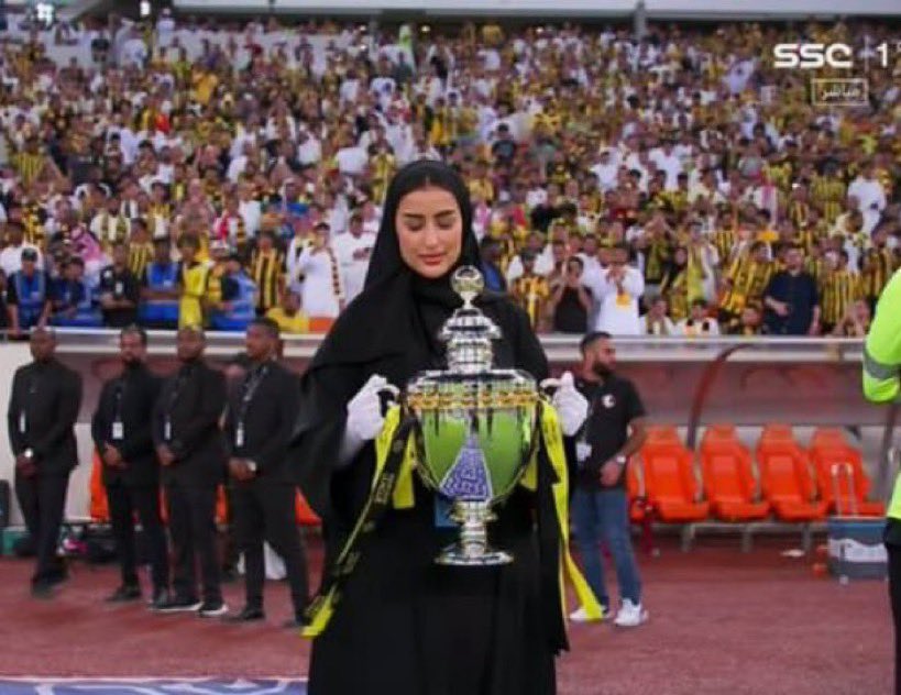 wll1l's tweet image. خلق وفرق والله