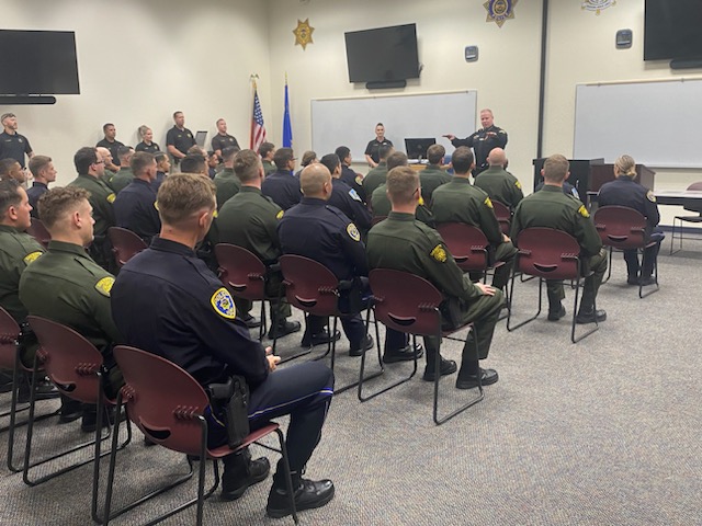 uofnevadapolice's tweet image. Today was the final inspection at the academy as well as the swearing in for our two academy graduates tomorrow! Congratulations Recruits Cantu and Rodriguez!

#OfficerRecruit #PoliceAcademy #Gradutation #NNLEA