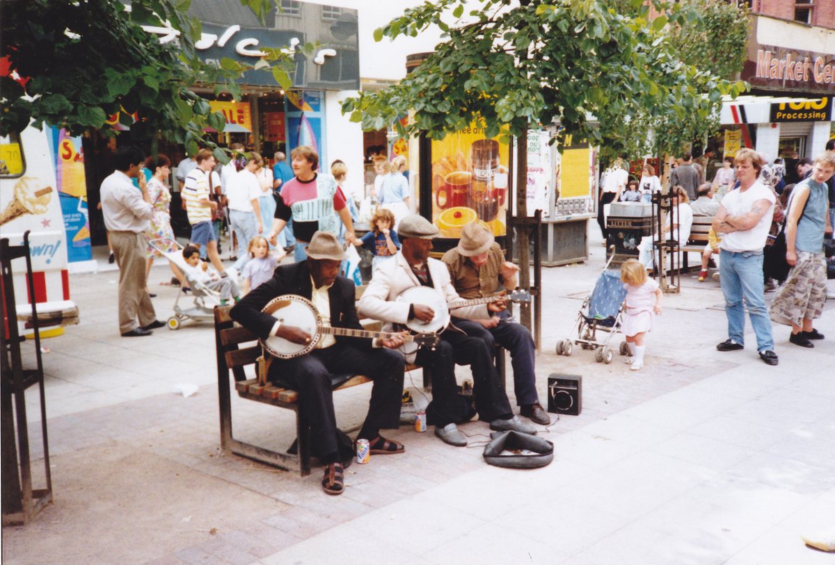 Market St buskers 1990. @rebuildingmcr @MancPictures @modernistsoc