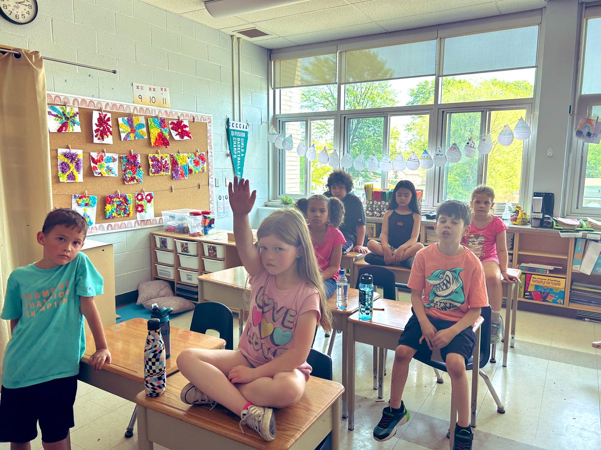 JNolin6's tweet photo. Mindfulness of Emotions @HermanElem w/ Gr. 1,2,5,6,7&amp; 8. Why do humans have emotions? What purpose do they serve? Do you think there are good &amp; bad emotions? There are no bad emotions. All emotions are important because emotions are information from our bodies/minds. @gecdsbpro https://t.co/Mz6Nk56cSP