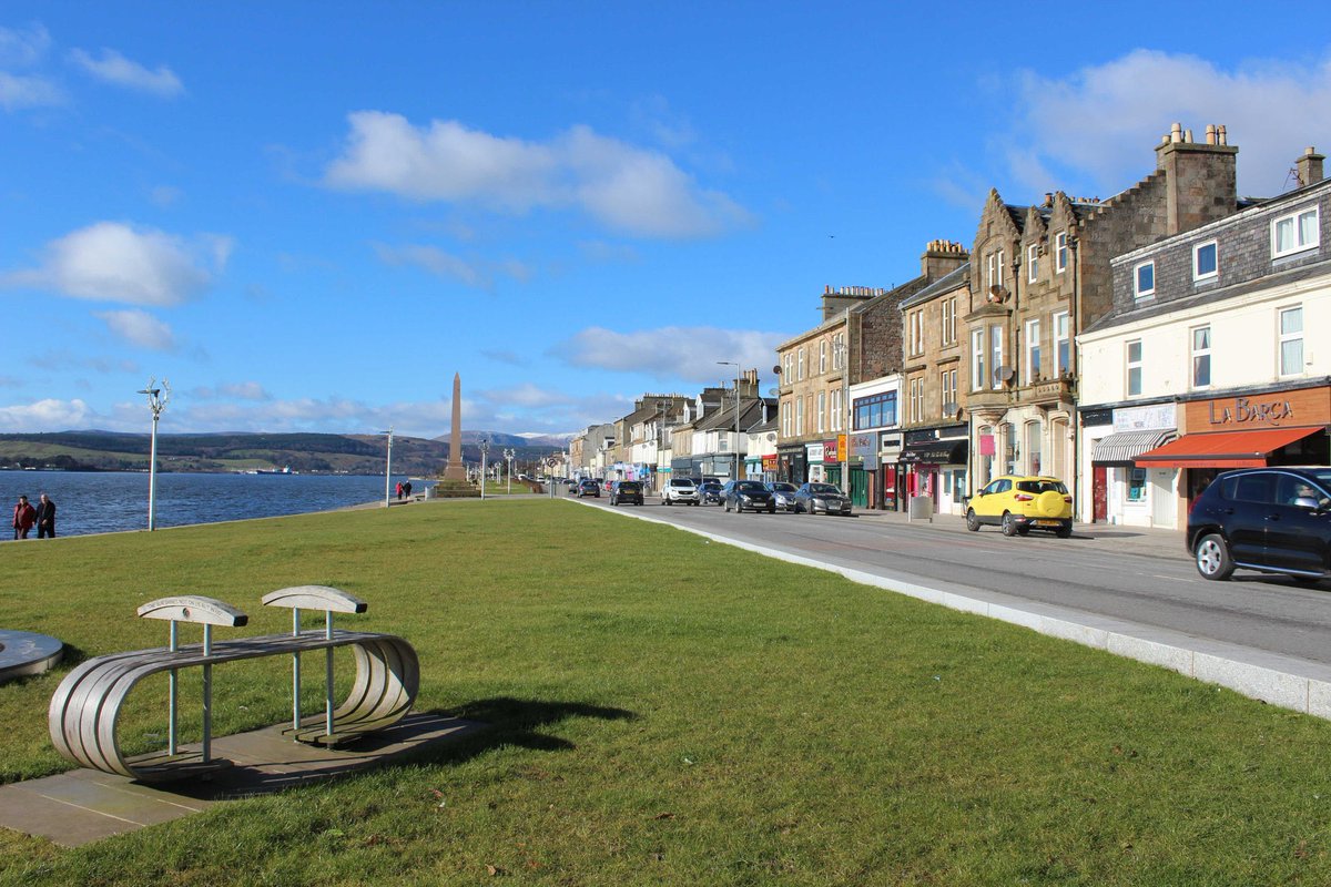 ArgyllSeaGlass's tweet image. A3: There is some great restaurants in Helensburgh to enjoy or grab a wee fish supper and eat watching the world go by  #ScotlandHour #SlowTravel