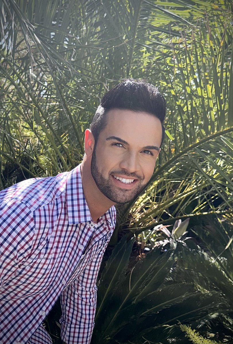 Chadwickmusic's tweet photo. Here's lookin' at you Summer! #summertime #chadwickjohnson https://t.co/uHBEtcPIu7