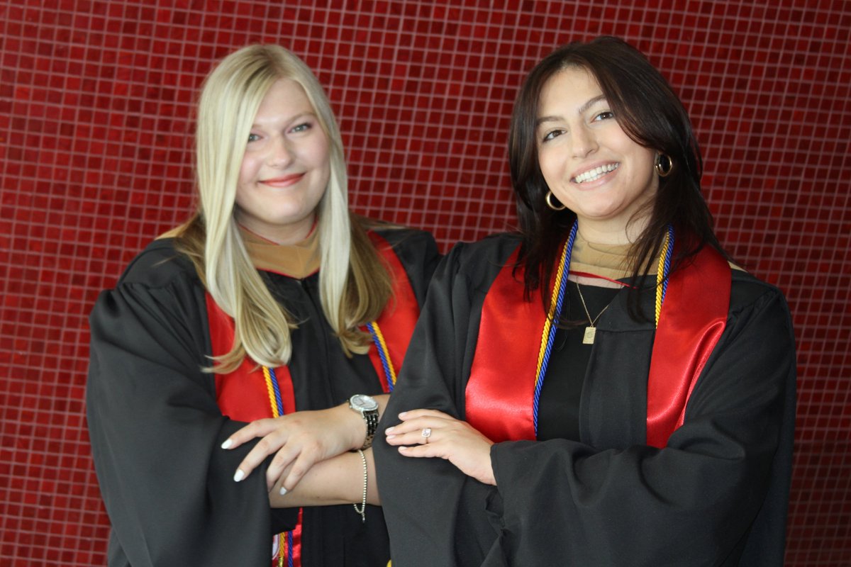 RBS's debut in the global digital💻 marketing competition hosted by <a href="/PurdueNorthwest/">Purdue Northwest</a> started with a bang thanks to our three MSDM students, Kaitlyn Bentley, Alyssa DeLuca, and Sarah Parr, who won first place! go.rutgers.edu/eeyqhvfr #RBSStudentSpotlight