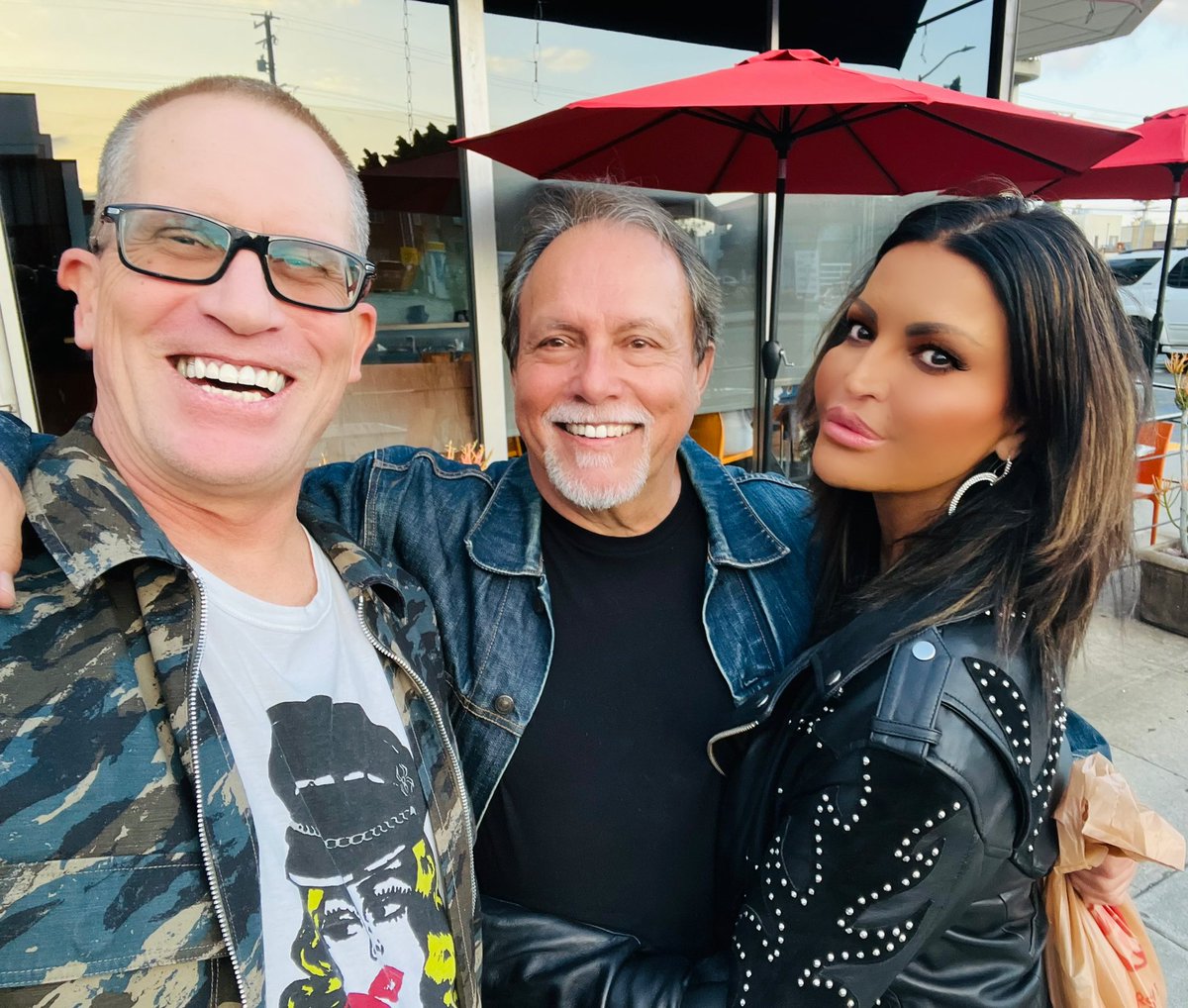 JenniferGimenez's tweet photo. Just 2 studs and a girl! I love and honor my husband @AManInRecovery and We LOVE YOU John. 

#TimJenn #WeAreAForce #TheTimAndJennShow 
#LaLaLand #LaNights #BeverlyHillsDinner #Studs #ImALuckyGirl https://t.co/mo546fFYuS