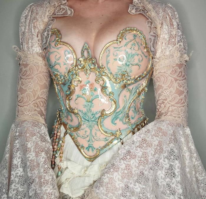 porcelain corset ✶