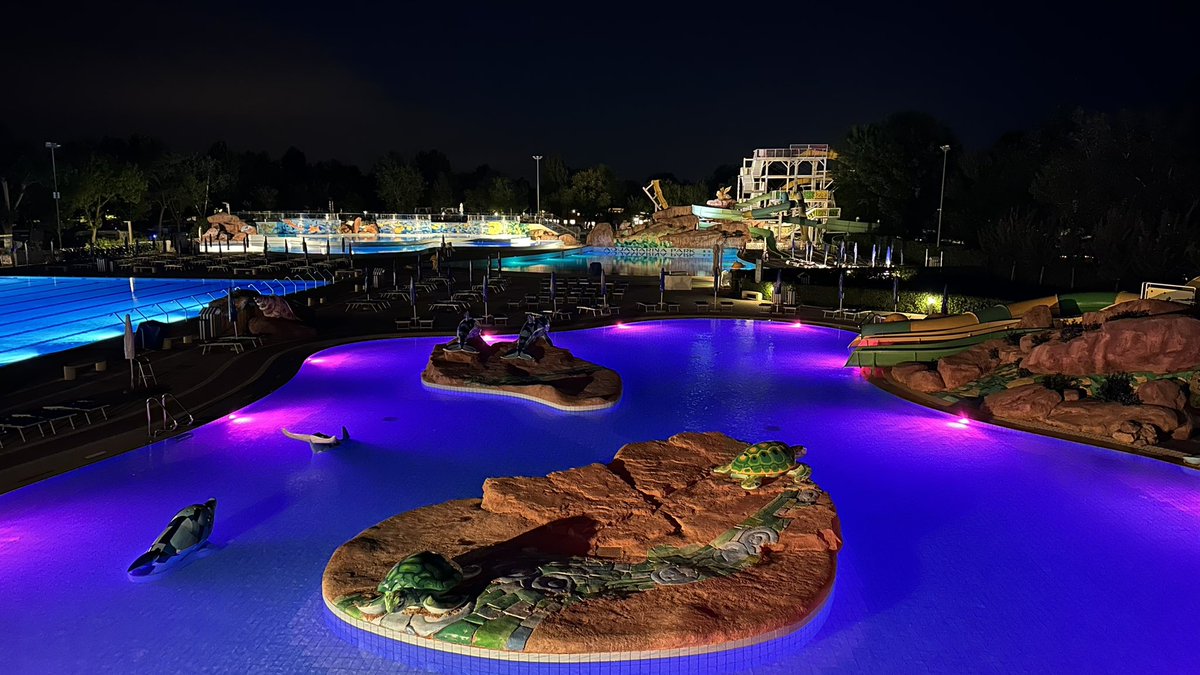 Also hier ist es auch kaum auszuhalten <a href="/roland_schaal/">Roland Schaal ✳️</a> 😂😂