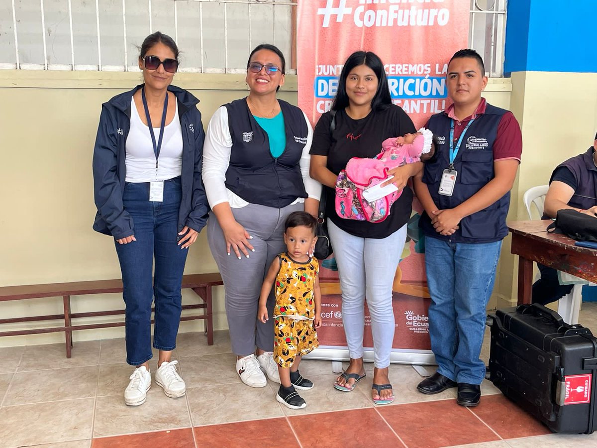 InfanciaEc's tweet image. Cómo parte de los compromisos obtenidos en la Mesa Intersectorial Cantonal de #Balao, junto con @InclusionEc, @Salud_Ec y @RegistroCivilec se gestionaron 80 cédulas por primera vez y la #Vacunación2023 de la poliomielitis, sarampión y rubéola para los niños y niñas del cantón.