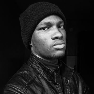 ibou_001's tweet photo. 📌🚨Après Birame Souley Diop, président du groupe parlementaire Yewwi Askan Wi (YAW) arrêté aujourd'hui, Bentaleb Sow du FRAPP arrêté aujourd'hui par la section de recherche de la gendarmerie de Colobane. 

Avant eux Moustapha Diop du FRAPP arrêté par la gendarmerie de la Foire pour être juste allé demander combien étaient arrêtés à la gendarmerie de la Foire afin de leur préparer un déjeuner. 

Avant lui notre sœur Falla Fleur 
Avant eux, plus de 700 patriotes arrêtés.

Malgré tout la résistance constitutionnelle doit continuer pour être fidèles à tous ces arrêtés, à tous nos martyrs assassinés par le régime de Macky, à notre projet d'un autre Sénégal dans une Afrique souveraine et unie autour d'un gouvernement fédéral. 

Libérez les détenus politiques !

Macky DOO BOKK !
Sonko DANGAY BOKK !

GMS