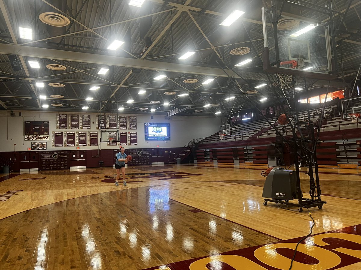 No better feeling than having one of your own come back and get some work in where it all started. Ris will always be a Lady Trojan and welcome back anytime! <a href="/Marissa_Austin2/">Marissa Austin</a> <a href="/MarkAustin_5/">Mark Austin</a>