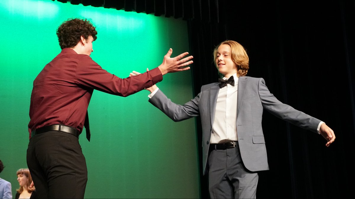 Our annual Middle School Awards took place in our FPAC this morning, as we recognized students who excelled in academics, arts and athletics. 

We also awarded Niagara House with its second-straight House Cup! 

Congrats to everyone!