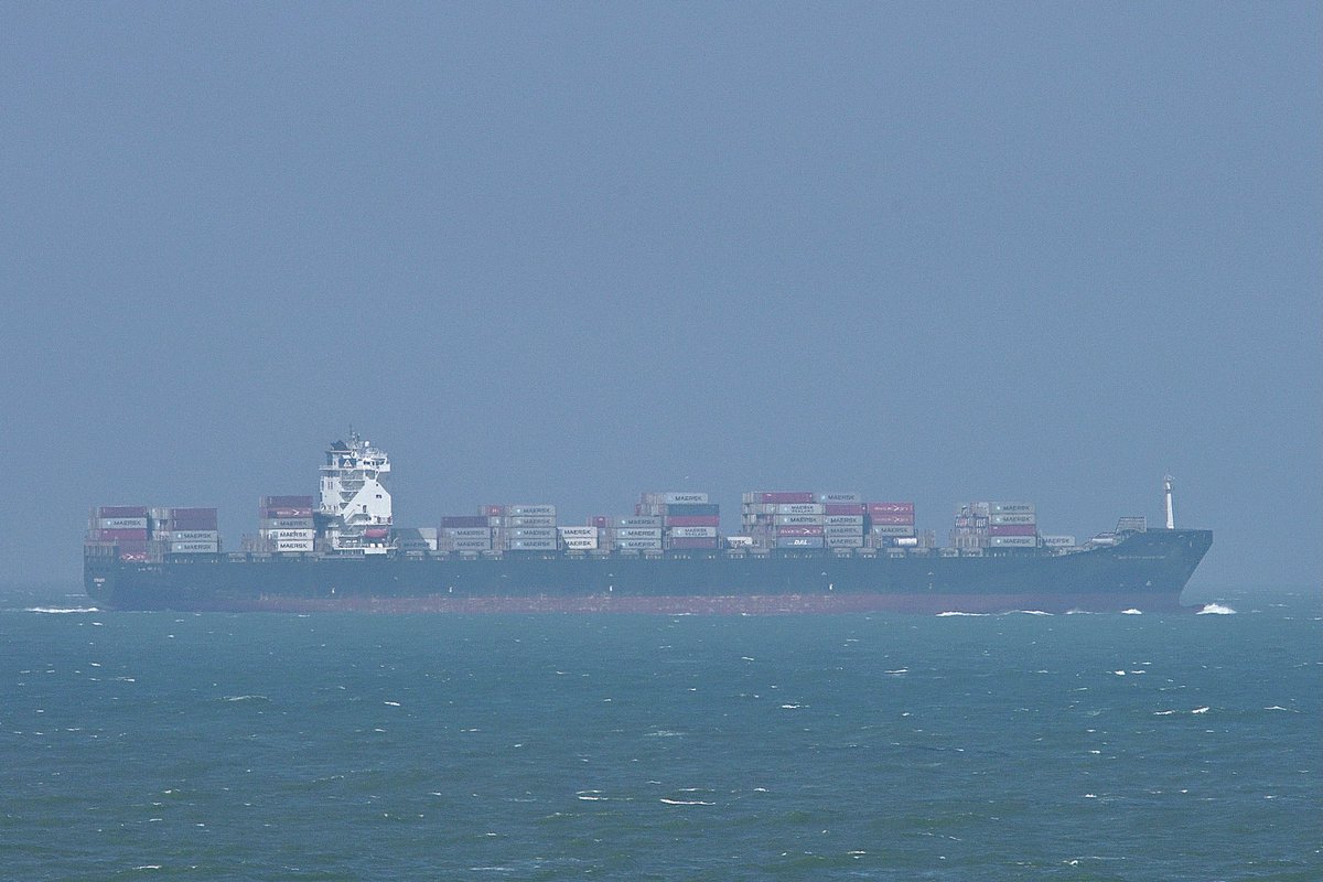 The NORTHERN MAGNITUDE, IMO:9252553 en route to Newark, New Jersey, flying the flag of Portugal 🇵🇹. #ShipsInPics #ContainerShip #NorthernMagnitude