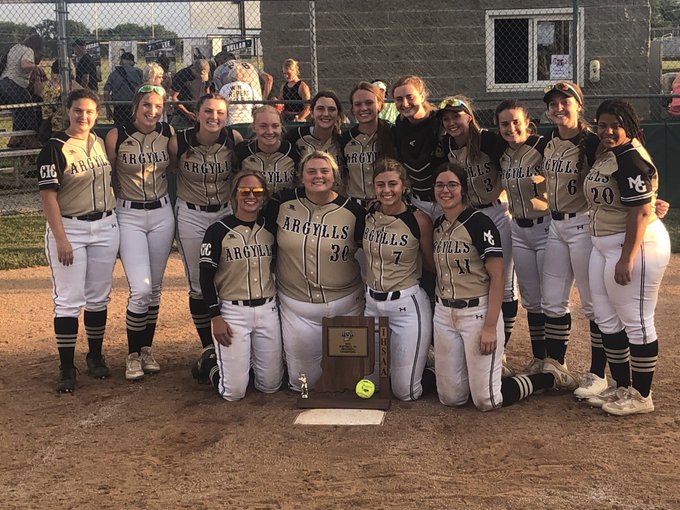 Congratulations to the Madison-Grant softball team for winning a second-straight REGIONAL championship last night! The girls will play against Eastside in the semi-state at Warsaw High School on Saturday, June 3, at 1 p.m.  Good luck, Argylls!

📸: @mscotthunt #WeAreMG