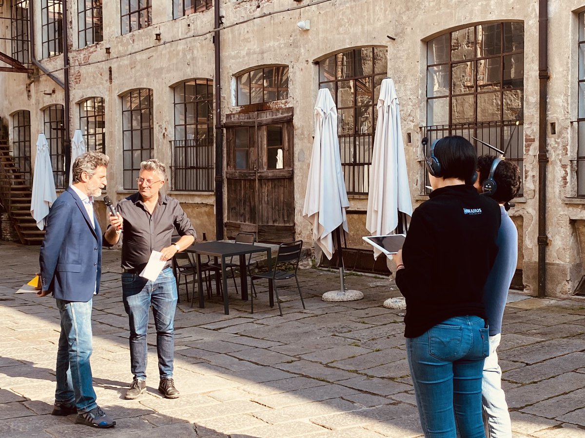 SellaInsights's tweet photo. 🟢 In diretta dal Lanificio Maurizio Sella di Biella inizia ora il quarto appuntamento di #CosaCambia. Al centro il peer-to-peer learning, la formazione continua e le competenze del futuro. 👉 Segui il live https://t.co/AN7wEmQksV #SellaInsights https://t.co/Rz3dzVVwZJ