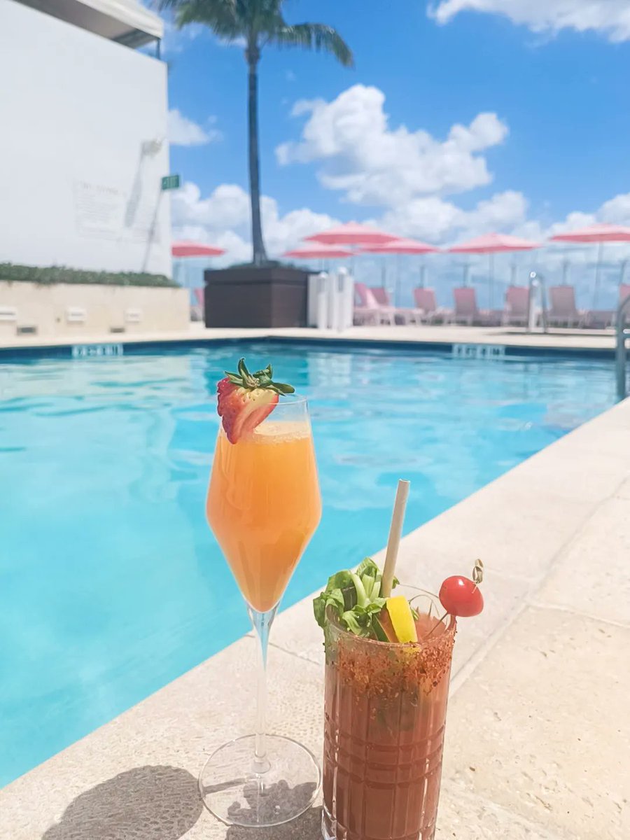 At #grandsurfside, we sip on sunshine by the pool no matter the season. bit.ly/43x0LFE

#gbsmoments  #miamivibes #poolside #rooftop #rooftoppool #poolday #waitingonsummer #miamibeach