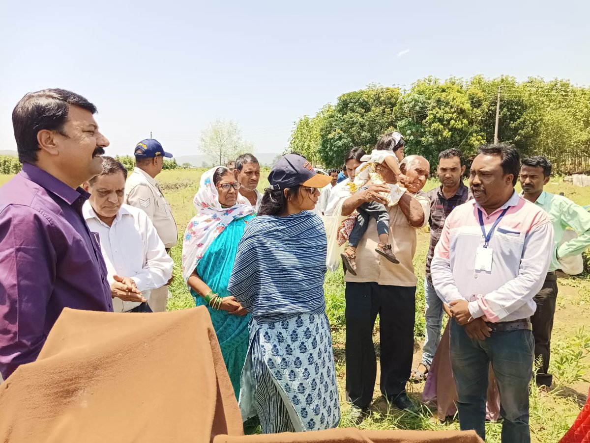 Pramel73's tweet photo. @dmchhindwara Ms. Sheetla Patle @PatleSheetla visited #GREENFoundation #RPLC natural farming work & Bio-inputs Resource Center #BRC today. https://t.co/YTiA0gWUpe