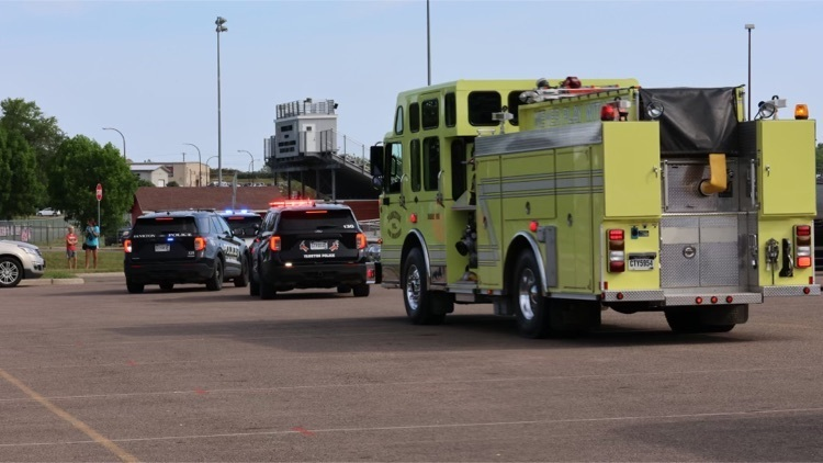 YSD633's tweet photo. The Gazelles are off to Aberdeen for state softball. Thanks for the fantastic escort out of town courtesy of the Yankton Fire Department and Yankton Police Department https://t.co/riug75jp53