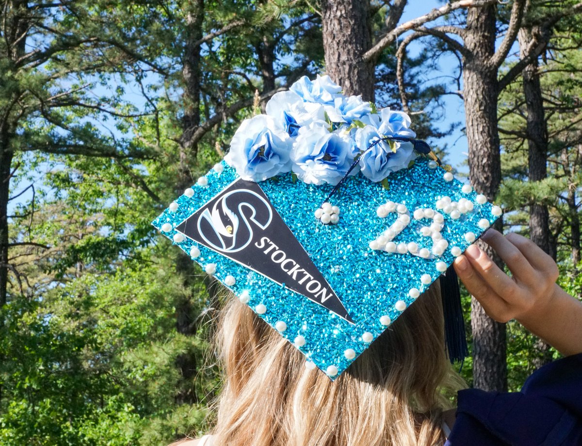 OceanEdu's tweet photo. A re-cap of some of the incredibly decorated caps from our #OCCGrads. 😍🎨

#MyOcean #OCC #OceanCountyCollege #CommunityCollege #CollegeCampus #CollegeLife #ClassOf2023 #CollegeGraduation #AssociateDegree #CollegeDegree #Commencement #Graduation #GradCap #GradCaps #GradCapDesign https://t.co/vQAJcIYdF2