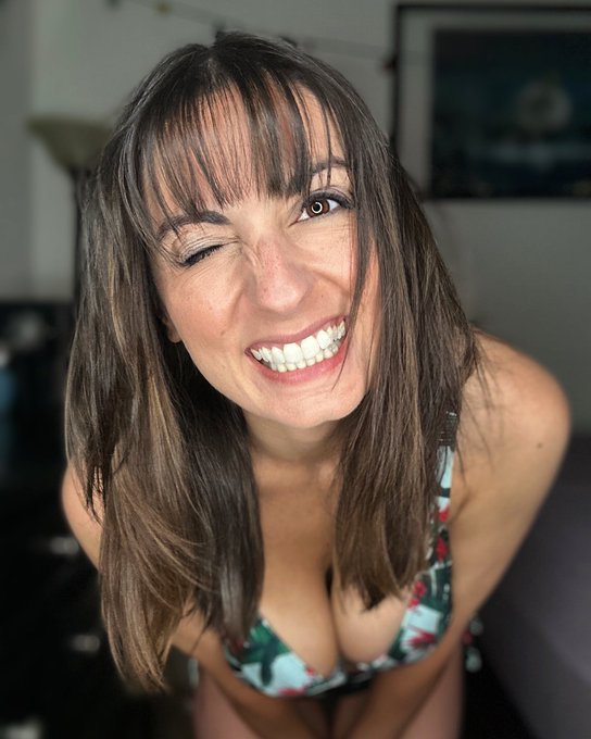 Signature 😉 #victoriassecret #vspink #signature #look #adorable #scrunchy #face #bendover #wink @VictoriasSecret<a href="/tag/victoriassecret"class="tags">#victoriassecret</a><a href="/tag/vspink"class="tags">#vspink</a><a href="/tag/signature"class="tags">#signature</a><a href="/tag/face"class="tags"><span>#face</span></a><a href="/tag/adorable"class="tags"><span>#adorable</span></a><a href="/tag/look"class="tags"><span>#look</span></a><a href="/tag/wink"class="tags"><span>#wink</span></a><a href="/tag/bendover"class="tags"><span>#bendover</span></a><a href="/tag/scrunc"class="tags"><span>#scrunc</span></a>