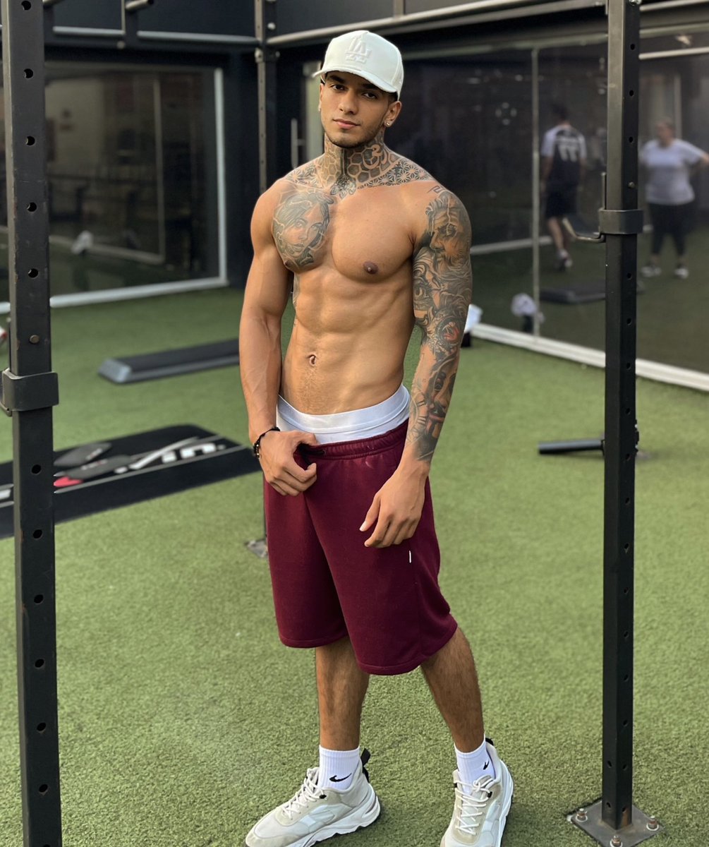mark_beckam's tweet photo. i need an oral 😩 https://t.co/p6vguPinuk