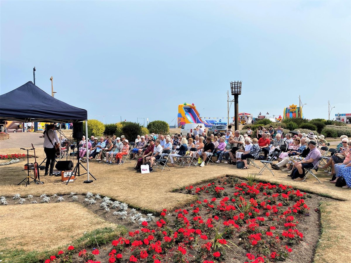 The Mayor's Day Out will return this August🍦

Are you a local Cambridge resident aged 55+ if so come join the Mayor of Cambridge on this popular coach trip heading to Great Yarmouth, all for just £10! 

cambridgelive.org.uk/city-events/ev…